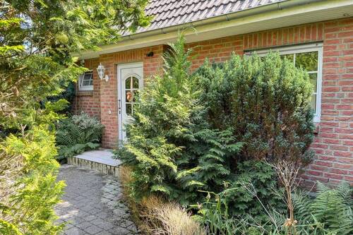 Vorderansicht - 3,5 Zi. Einfamilienhaus in Leiferde bei Gifhorn, ruhige Lage, Terrasse, Garage