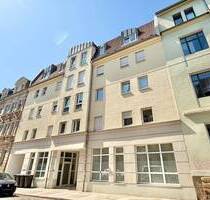 Freie 4-Zimmer-Wohnung! Balkon! 2 Bäder! Gäste-WC! Aufzug! 2 Stellplätze! Ruhige Lage! - Dresden Äußere Neustadt