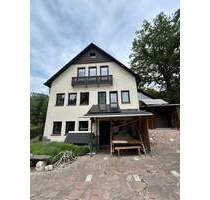 Idyllisch gelegenes 7-Zi. EFH mit 2 Balkonen, Carport, 3 Bädern und Garage im schönen Zschopautal - Augustusburg Hennersdorf