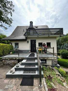 Hausansicht Altbau - 7 Zimmer Einfamilienhaus zum Kaufen in Augustusburg