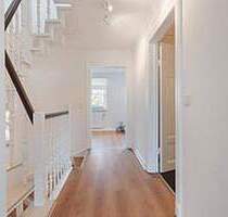 Rarität: Haus im Bensheimer Zentrum, bezugsfrei, direkt am Kronepark, FRISCH SANIERT - OHNE MAKLER