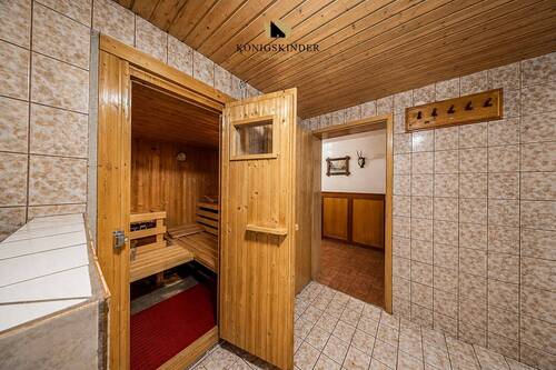 Eigener Wellnessbereich mit Sauna im Untergeschoss - 