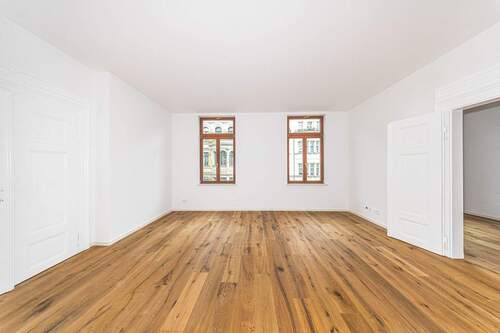 Schlafzimmer 1 - 5 Zimmer Etagenwohnung in Leipzig