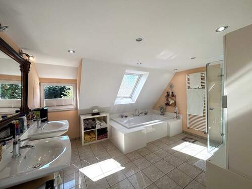 tempImagebXUUHZ.jpg - 