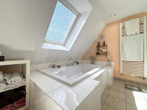 tempImageMe0SYc.jpg - 