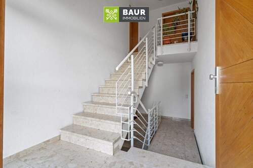 Treppenhaus - Etagenwohnung mit 85,00 m&sup2; in Bermatingen zum Kaufen