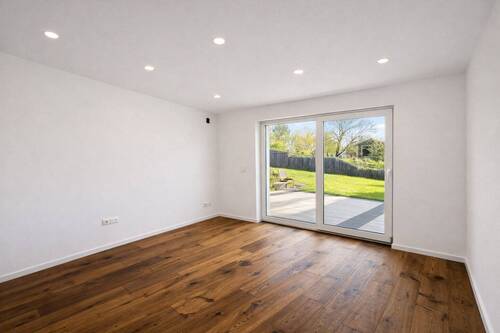 Zimmer 1 - 4 Zimmer Etagenwohnung zum Kaufen in Marburg-Cappel