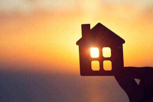 shutterstock_1733945366 - Ein Stück Freiheit auf dem Land - Einfamilienhaus mit viel Potential in Sackgassen- und Feldrandlage in Barderup