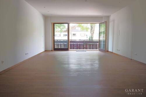 Wohnraum - 2 Zimmer Etagenwohnung zum Kaufen in Bad Hindelang