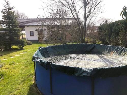 Pool im Garten - 