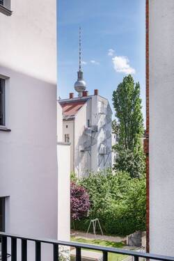 Blick vom Balkon - 3 Zimmer Etagenwohnung in Berlin
