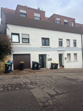 Bild 1 - Vermietetes 3-Familienhaus mit großem Grundstück in Schmelz zu verkaufen