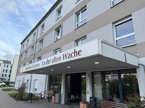 Eingang außen - Appartement im 'Senioren-Zentrum An der alten Wache' - Glinde