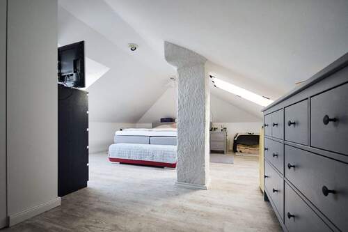 Schlafzimmer im Dachgeschoss - 