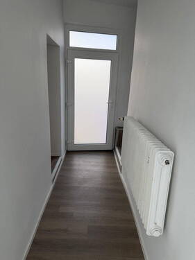 Eingang / Flur - 4 Zimmer Einfamilienhaus in Worms