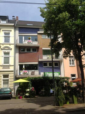 Front - 9 Zimmer Mehrfamilienhaus, Wohnhaus zum Kaufen in Krefeld