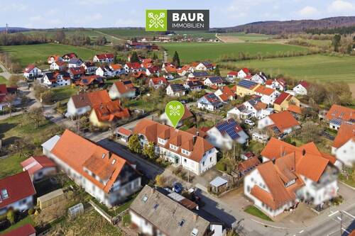 Luftaufnahme - 1 Zimmer Mehrfamilienhaus, Wohnhaus zum Kaufen in Römerstein