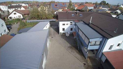 Großes_Anwesen MFH und Lagerhalle sowie Garage - 1 Zimmer Mehrfamilienhaus, Wohnhaus in Aalen