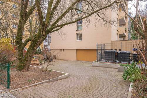 Jag43 Garageneinfahrt - 3 Zimmer Etagenwohnung in Berlin