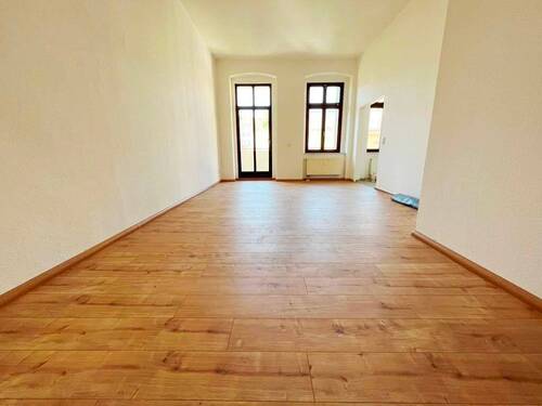 Wohnzimmer - neu renoviert - Mehrfamilienhaus, Wohnhaus in Görlitz zum Kaufen