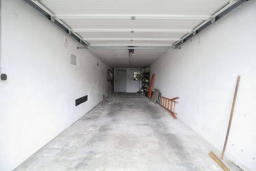 Garage - 
