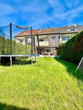 Garten - Familienparadies - RMH in Zirndorf Weiherhof