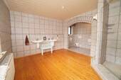 Badezimmer EG Waschbecken - 