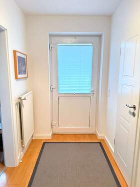 Eingangsflur - 4 Zimmer Reihenendhaus in Bad Bramstedt