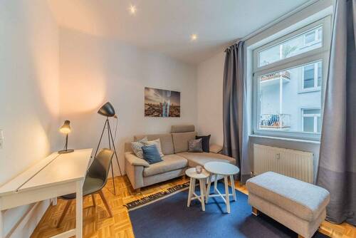 Wohnen - 2 Zimmer Etagenwohnung zur Miete in Frankfurt am Main
