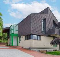 Großzügiges Design-Einfamilienhaus mit Kamin und Weitblick - Reutlingen Altenburg