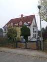 Aussen mit Südbalkon markiert.jpg - 