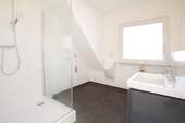 Badezimmer 2. OG - 