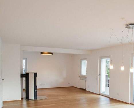 Wohnbereich - Einfamilienhaus mit 205,00 m&sup2; in Dreieich / Dreieichenhain zur Miete