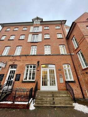 Gebäudeansicht - Gemütliche 2-Zimmer-Wohnung am Stintmarkt