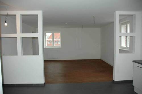 Wohnzimmer - 2 Zimmer Etagenwohnung zur Miete in Lüneburg