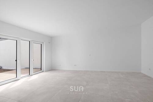 LICHTDURCHFLUTET - 