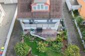 Draufsicht auf Terrasse, Balkon und Gaube - 