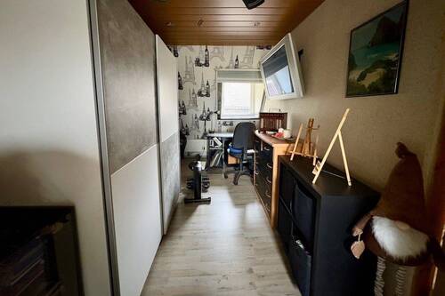 Kinderzimmer / Büro - 