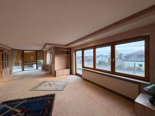 Wohnzimmer - Einfamilienhaus mit 216,30 m&sup2; in Herrenberg zum Kaufen