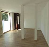 Tolles 1-Zi. Gewerbe, im Hochpaterre m. großer Fensterfront und neuem Laminat - Leipzig Kleinzschocher