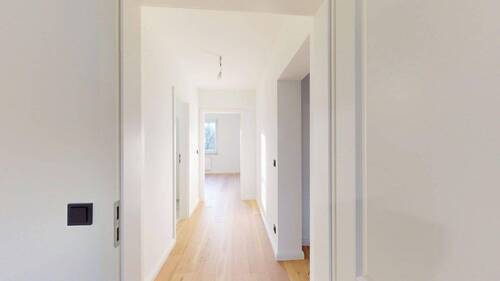 Titel - Sonnenlicht & Stil: Vollsanierte 3 Zimmer mit Balkon zwischen Schanze und Osterstraße