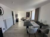 Wohnzimmer (Wohnung OG) - 