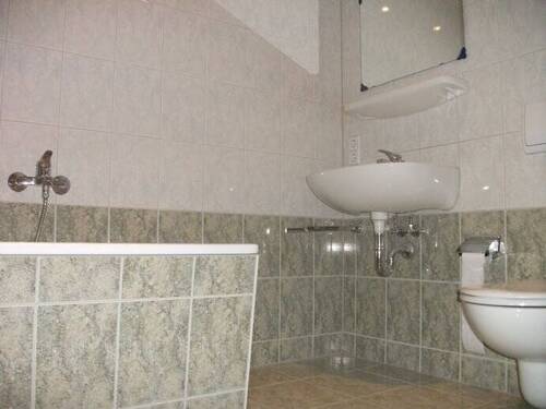 Bad mit Wanne - 
