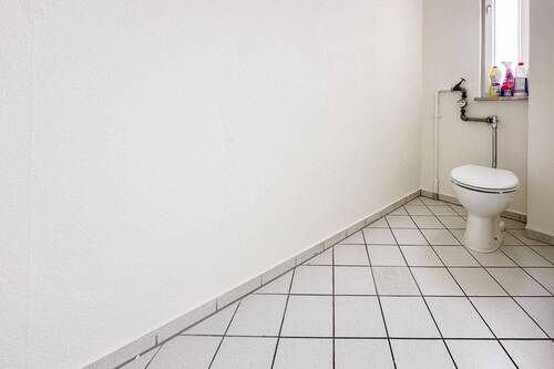 WC - 