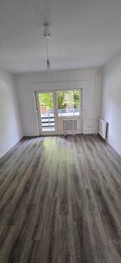 WZ1 - Erdgeschosswohnung mit Balkon..