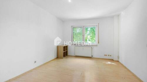 Wohnzimmer 2 - Kompakte 1-Zimmer-Wohnung mit Pantryküche, Aufzug und Kellerraum