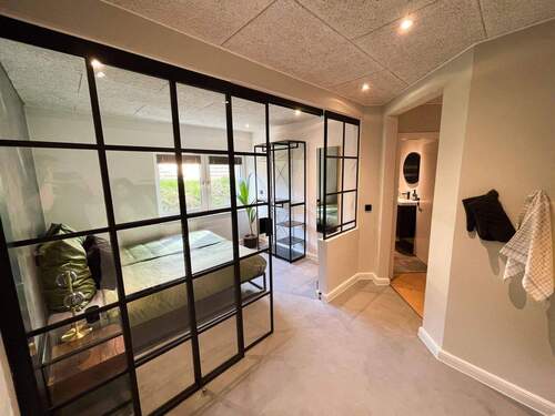 Souterrainwohnung - 