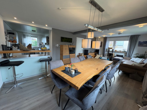 Wohn- und Esszimmer Küche - 5 Zimmer Doppelhaushälfte zum Kaufen in Gärtringen