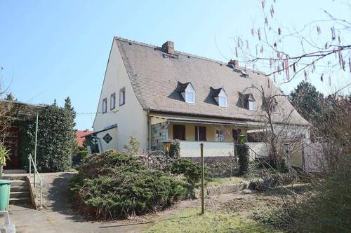 Hintere Hausansicht - Doppelhaushälfte mit 100,00 m&sup2; in Annaburg zum Kaufen