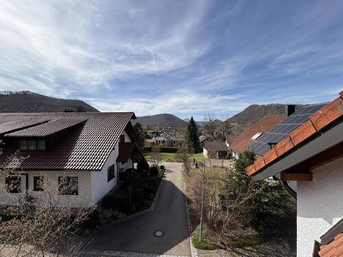 Blick vom Balkon ins Tal - 